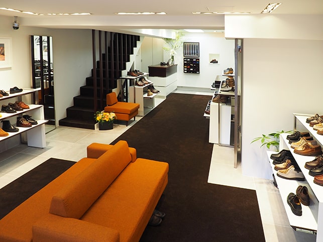 La boutique d'Aoyama au Japon relookée et inaugurée